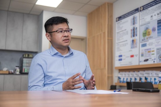 國立臺灣大學新碳勘科技研究中心淨零水科技組 范振軒 執行長分享系統在實際操作上及跟產業界合作的心得。 國立臺灣大學新碳勘科技研究中心淨零水科技組 范振軒 執行長分享系統在實際操作上及跟產業界合作的心得。